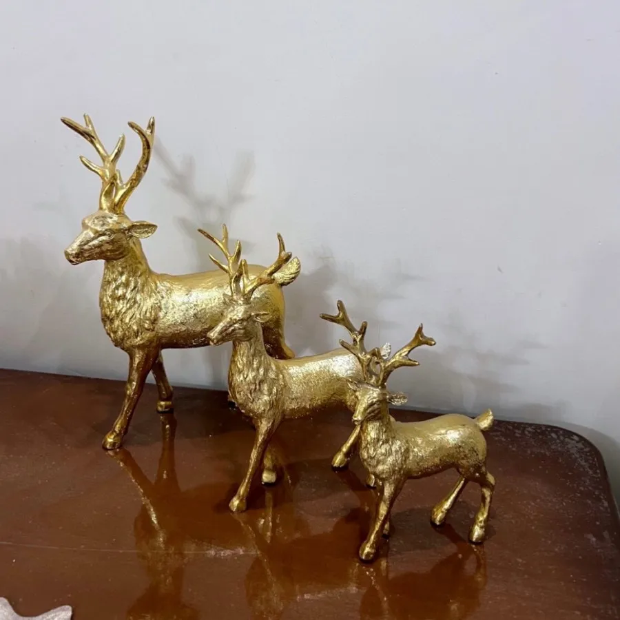 مجسمه گوزن ترک