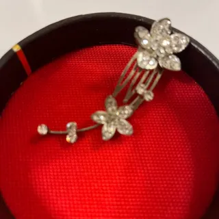 گیره شانه ای سر