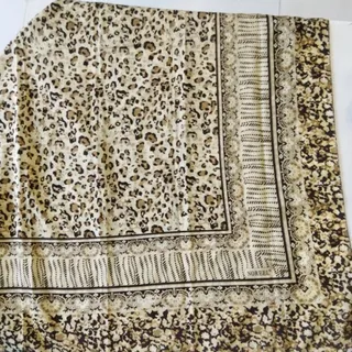 روسری نخی زنانه