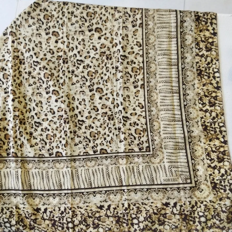 روسری نخی زنانه