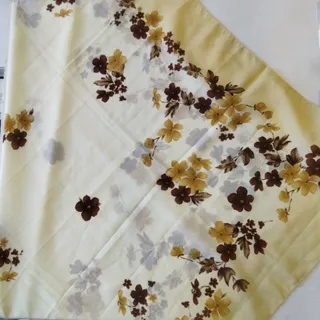 روسری نخی گلدار زنانه
