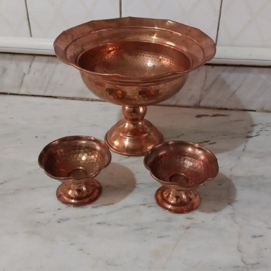ظرف مسی پایه دار