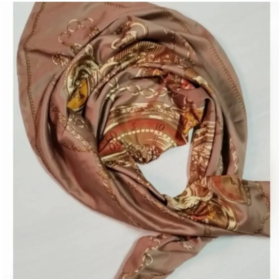 روسری ساتن