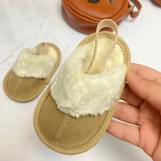 پاپوش بچگانه