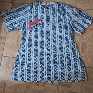 تیشرت زنازنه