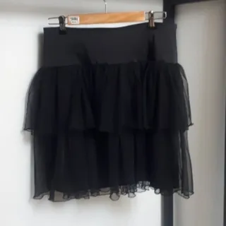 دامن مشکی دو طبقه چین دار