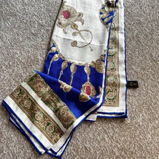روسری ساتن