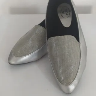 کفش تخت نقره ای