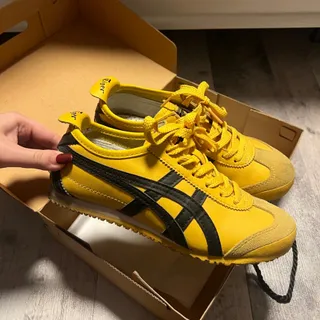 کتونی onitsuka