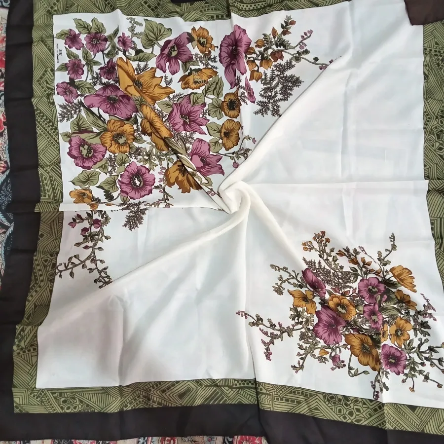 روسری قواره بزرگ