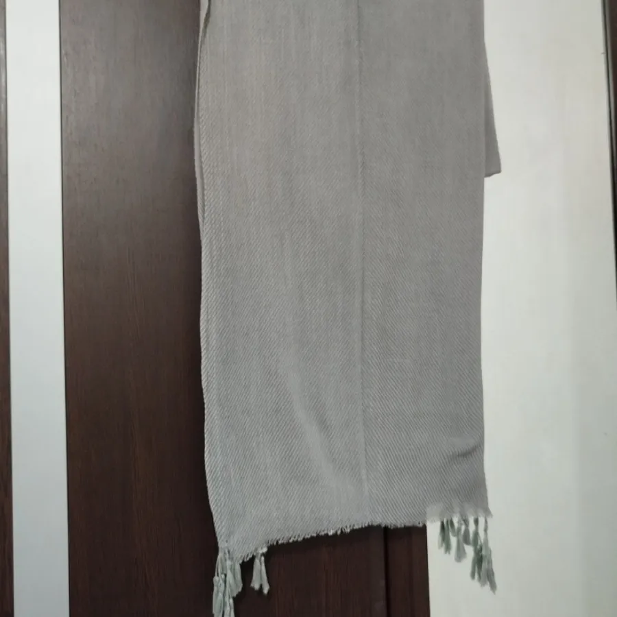 شال پلیسه طوسی