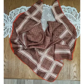 روسری گوچی