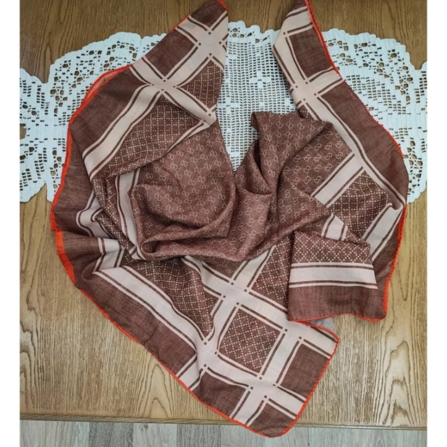 روسری گوچی