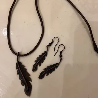 نیم ست گردنبند گوشواره پر
