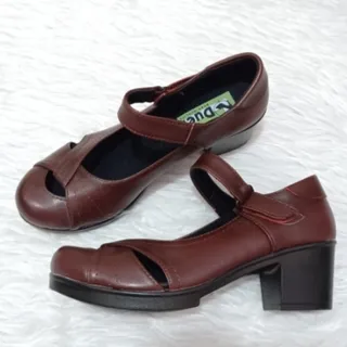 کفش چرم زنانه