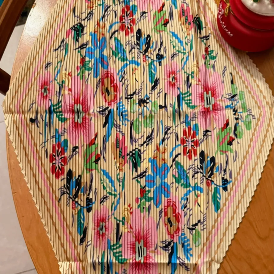 مینی اسکارف پلیسه