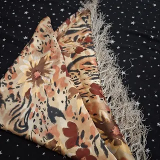 روسری ساتن سه گوش