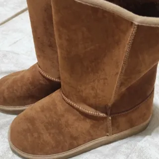کفش  آگ بلند ugg