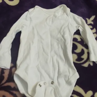 زیردکمه ای  نوزادی