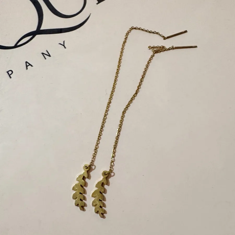 گوشواره بخیه ای