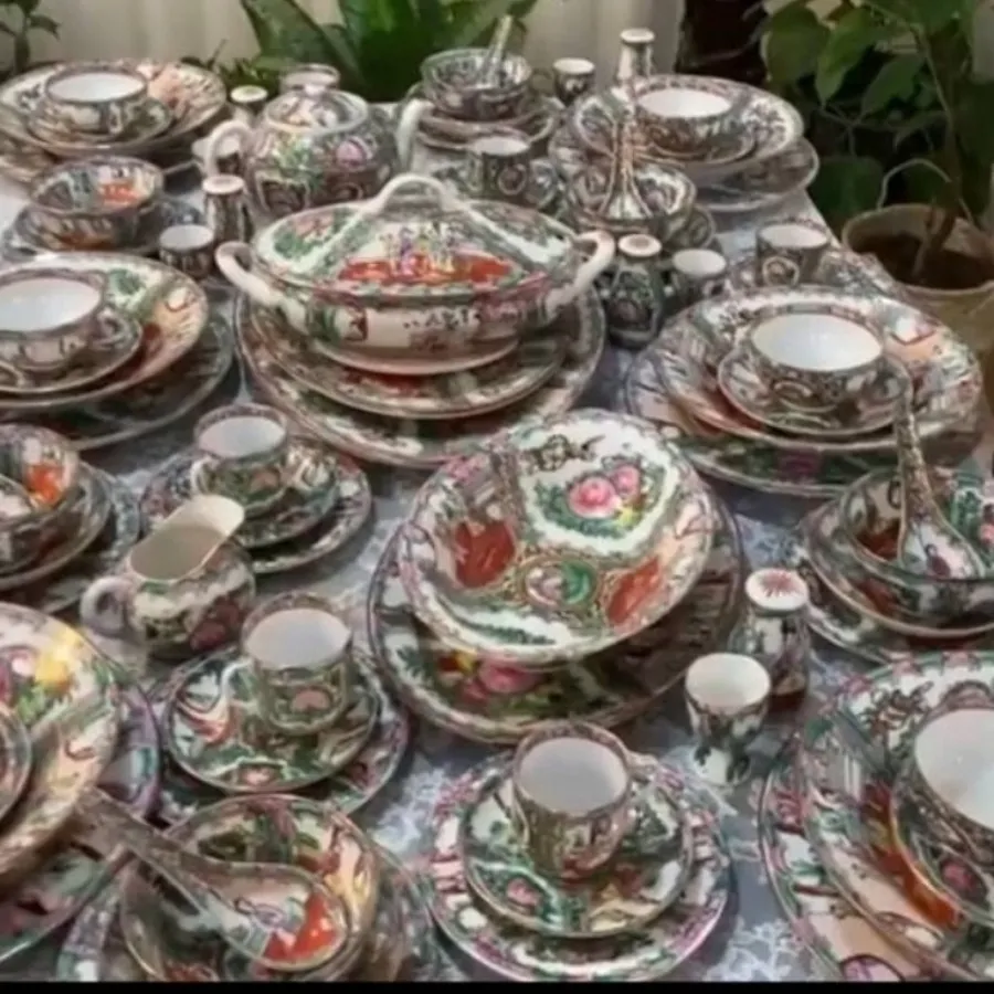 سرویس گل مرغی