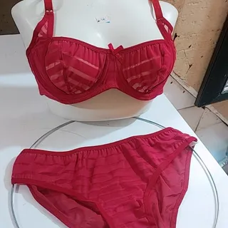 ست شورت و سوتین توری