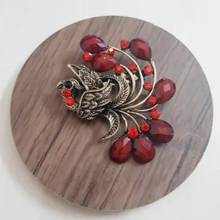گل سینه سنجاق سینه طاووس