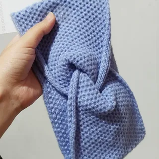 هدبند آبی