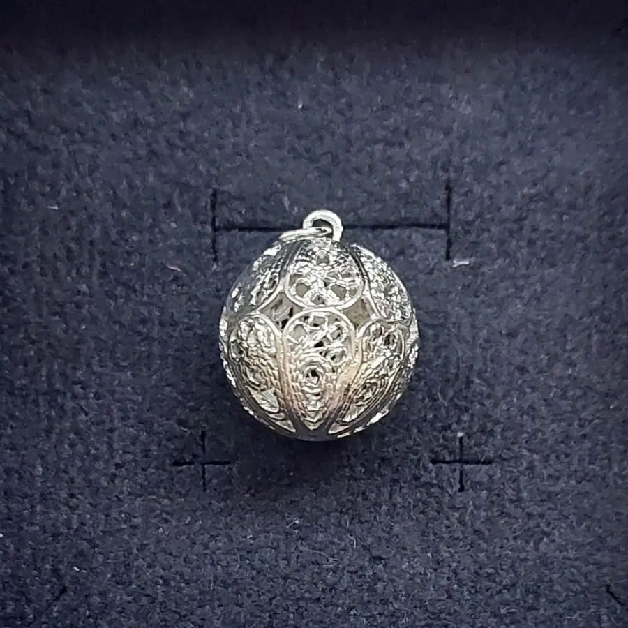 آویز گوی نقره