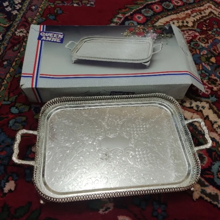 سینی پایه دار انگلیسی