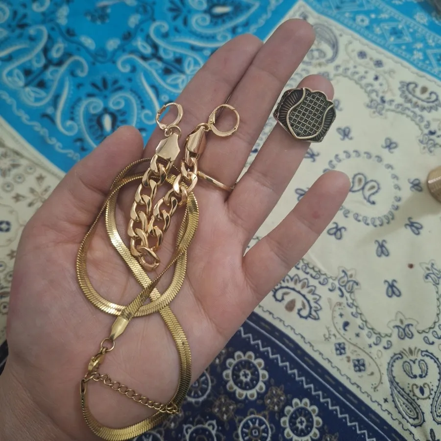 مقداری بدلیجات