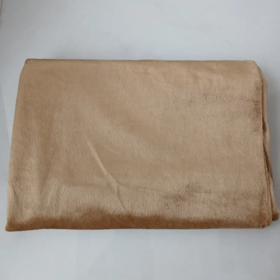 پارچه مخمل کرمی
