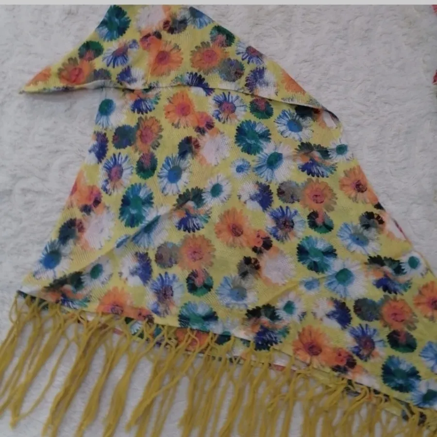 روسری سه گوش نخی