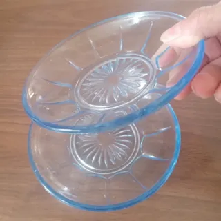 یک جفت نعلبکی بلور قدیمی