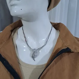 ست گردنبند و دستبند