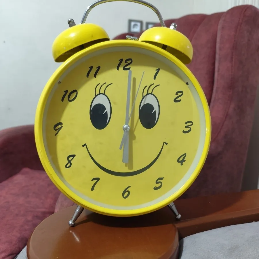 ساعت زنگ دار بزرگ