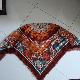 روسری نخی قواره دار بزرگ