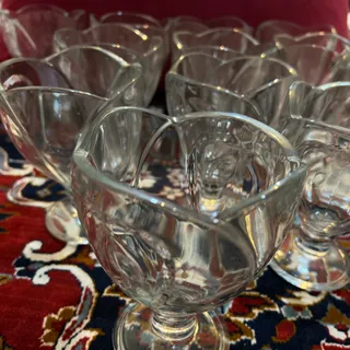 بستنی خوری