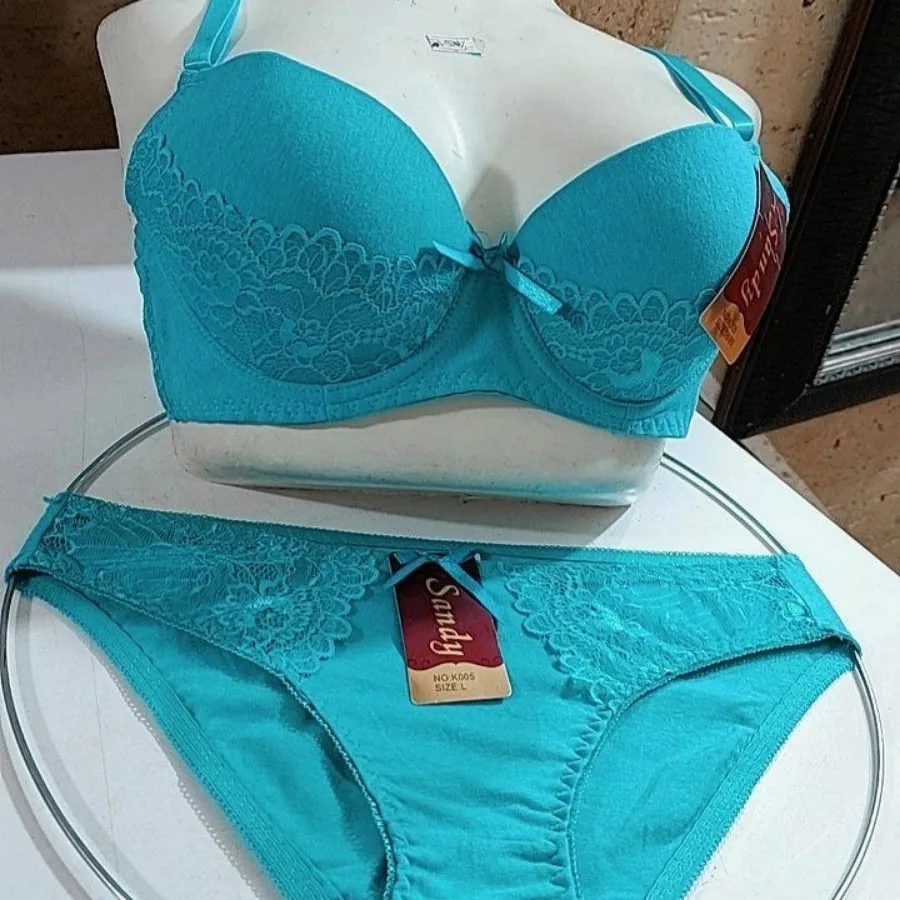 ست سوتین وشورت اسفنجی