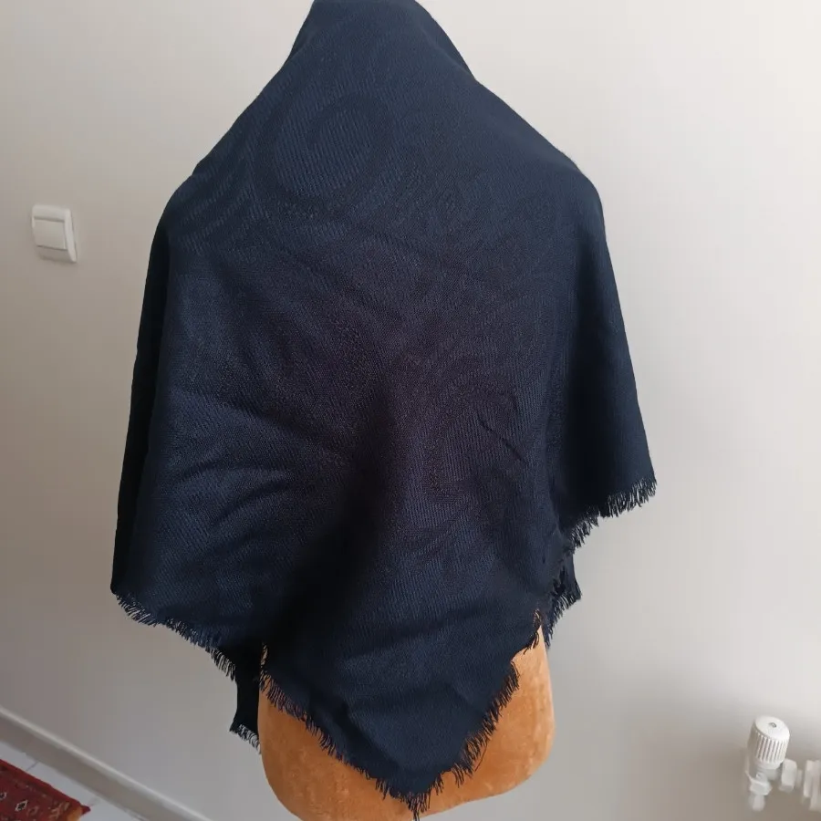 روسری پشمی