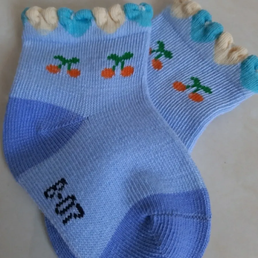 جوراب نوزادی