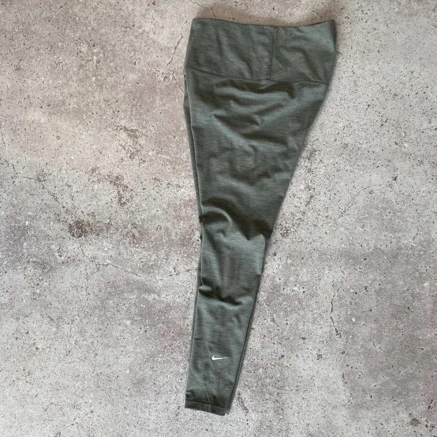 لگ ورزشی نایکی/nike