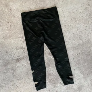 لگ ورزشی نایکی/nike