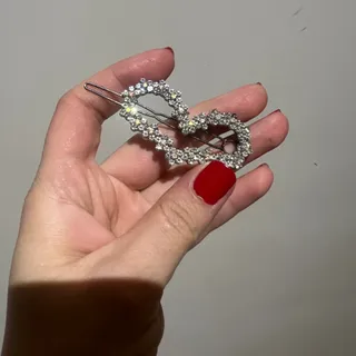 سنجاق پر نگین