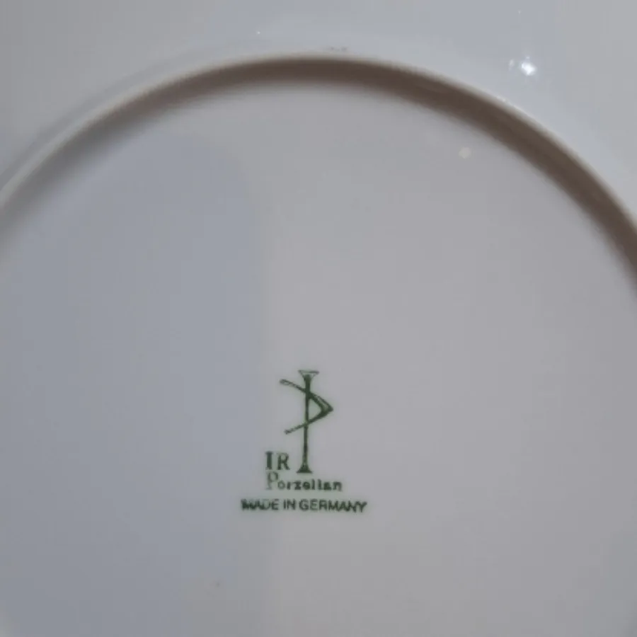 بشقاب دیوار کوب