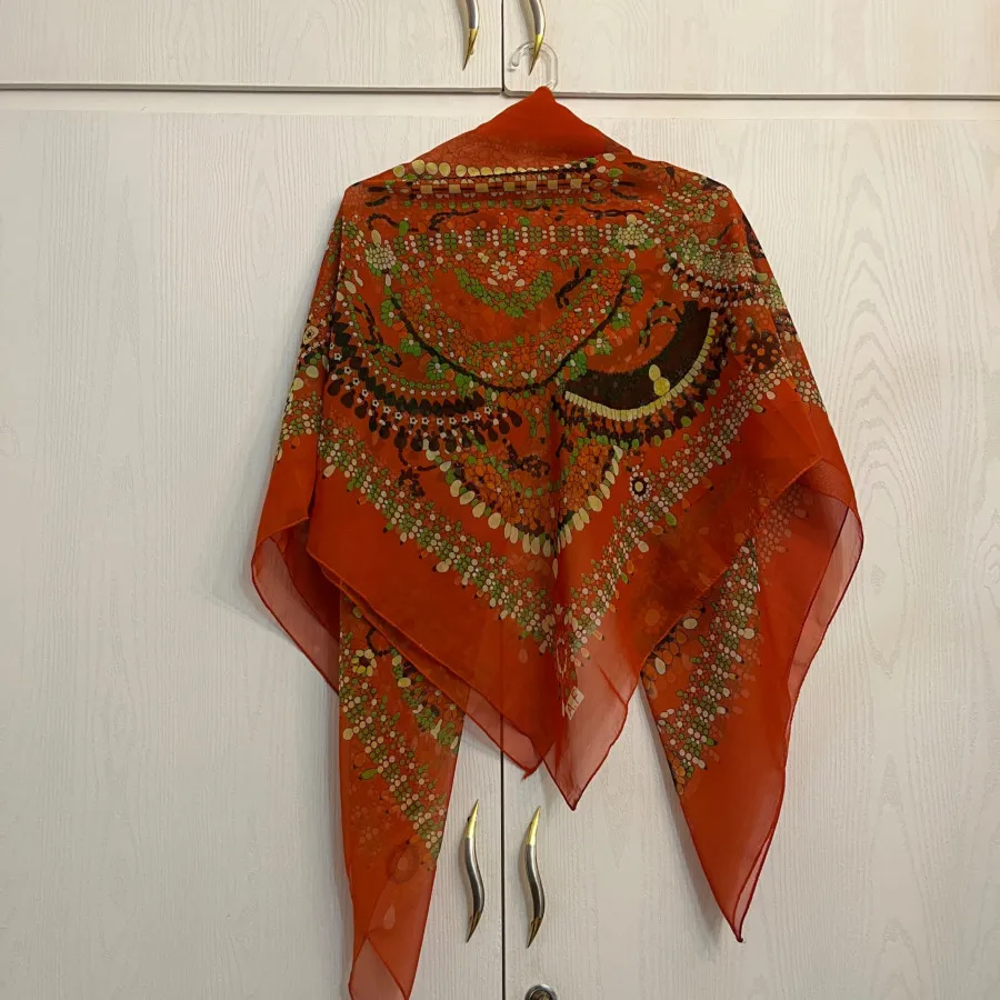 روسری حریر بزرگ