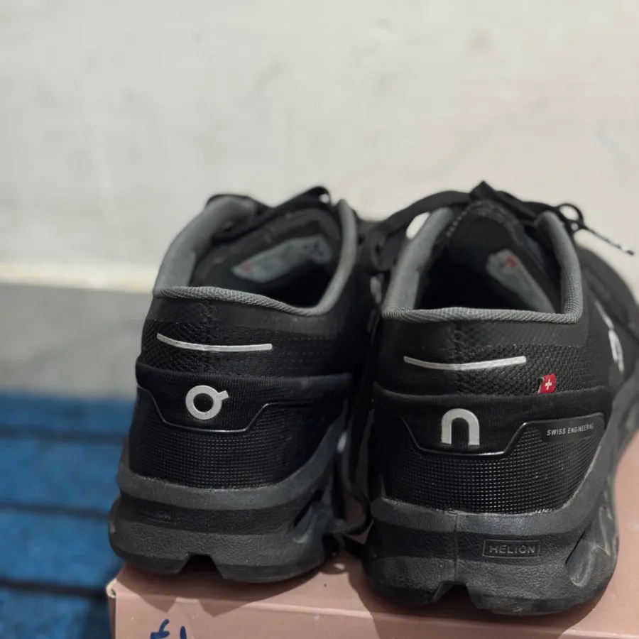 کتونی on running