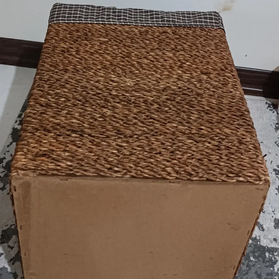 سبد رخت حصیری