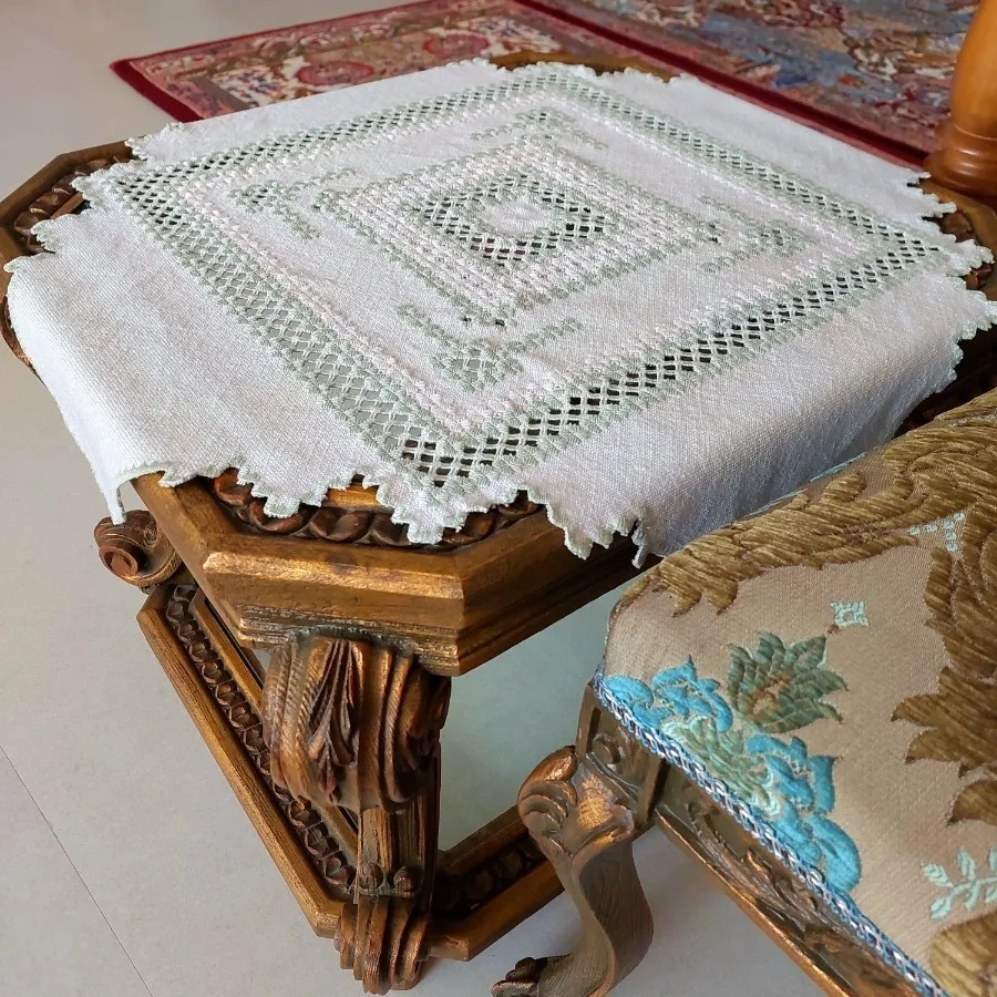 رومیزی خارجی گلدوزی