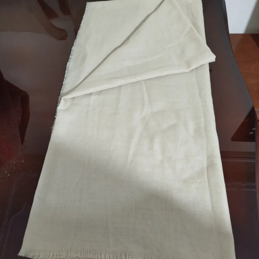 روسری قواره دار کرم